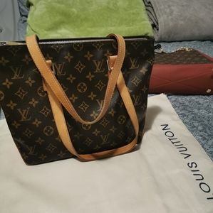Loui vuitton bag authentic